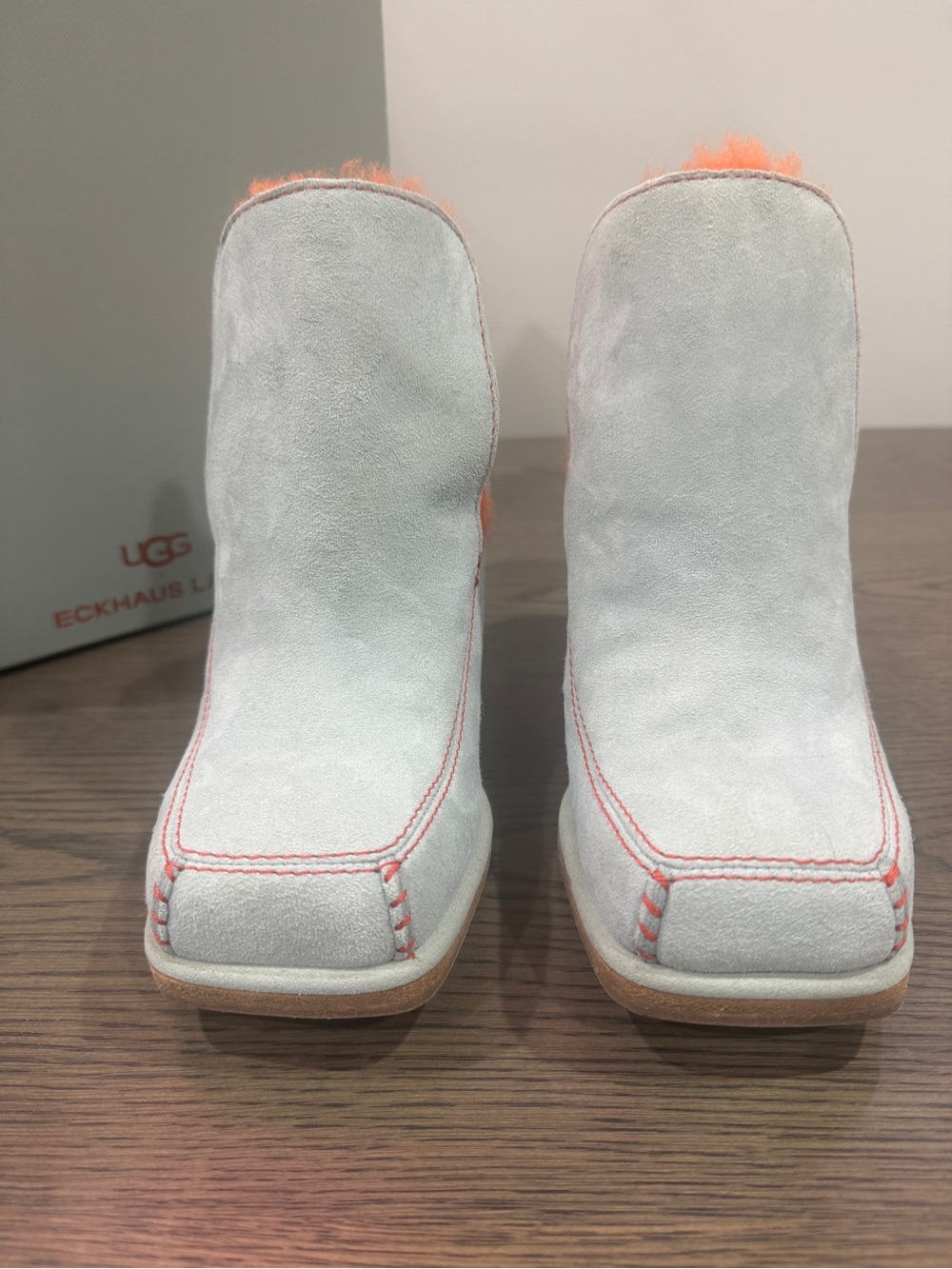 UGG X ECKHAUS LATTA COURT MULE SKY GREY MANDARIN ORANGE LEATHER HEELS SIZE
US 8